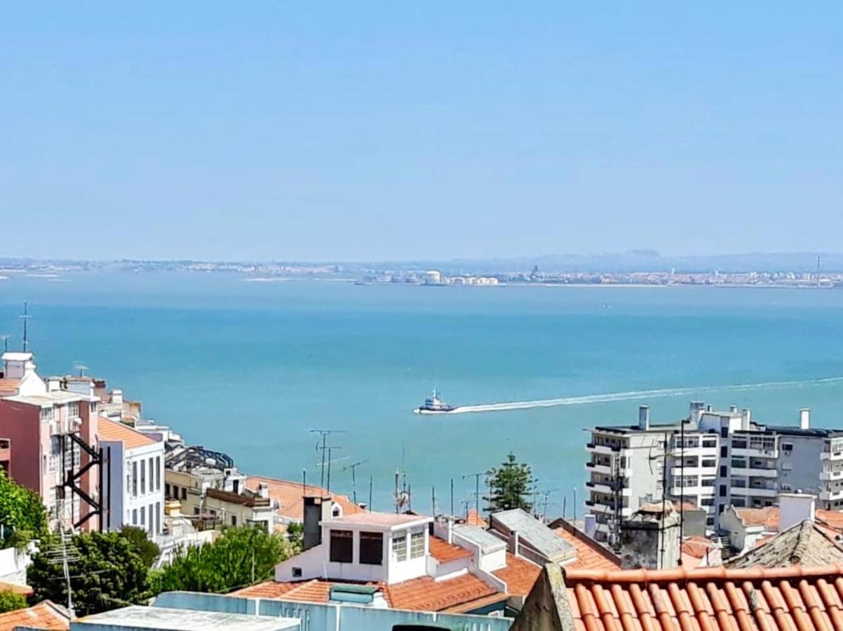 Comfortable Apartment With Balcony And Sea View In Lisbon 50 M² Ngoại thất bức ảnh
